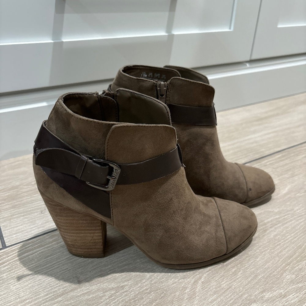Women’s ankle boots